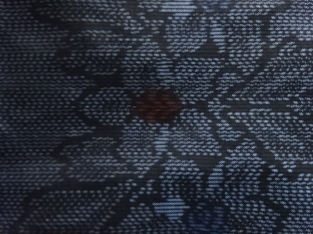 アンティーク　亀甲に花模様織り出し本場泥大島紬着物